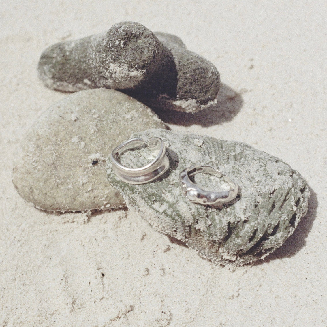 Iza Ring