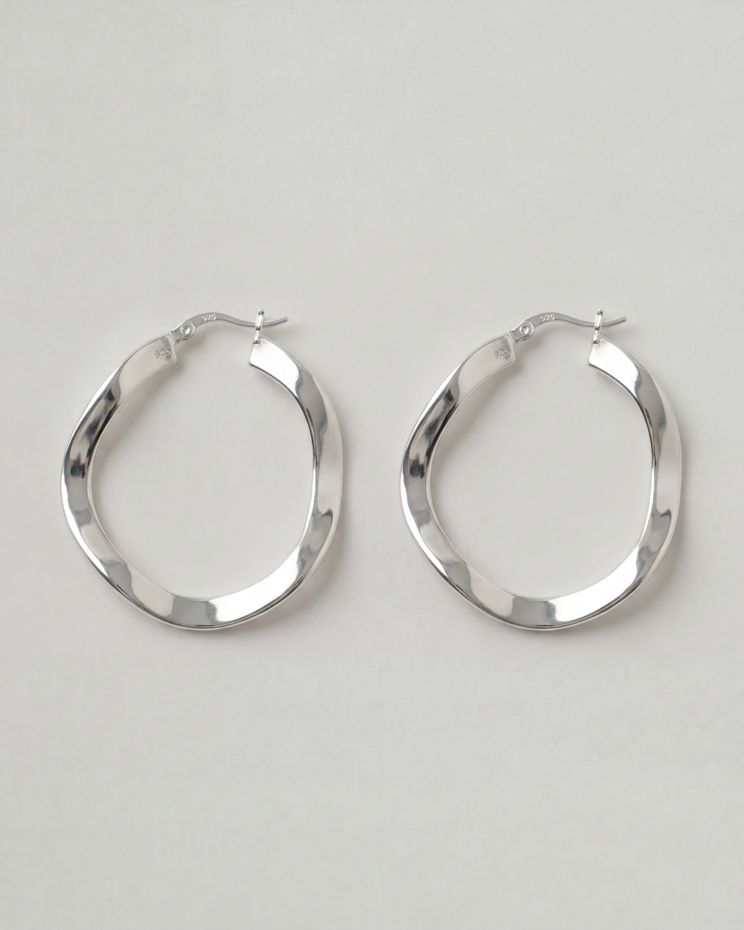 Nela Hoops