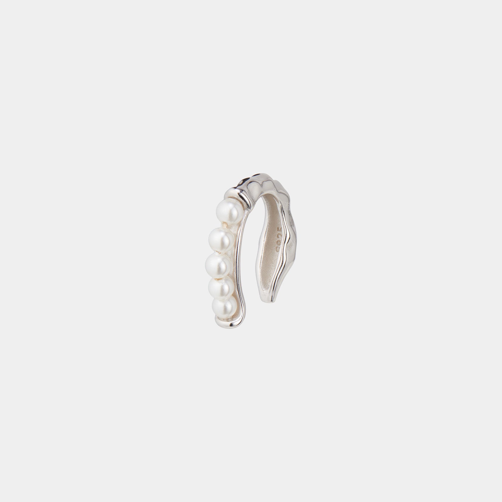 Izzy Pearl Cuff