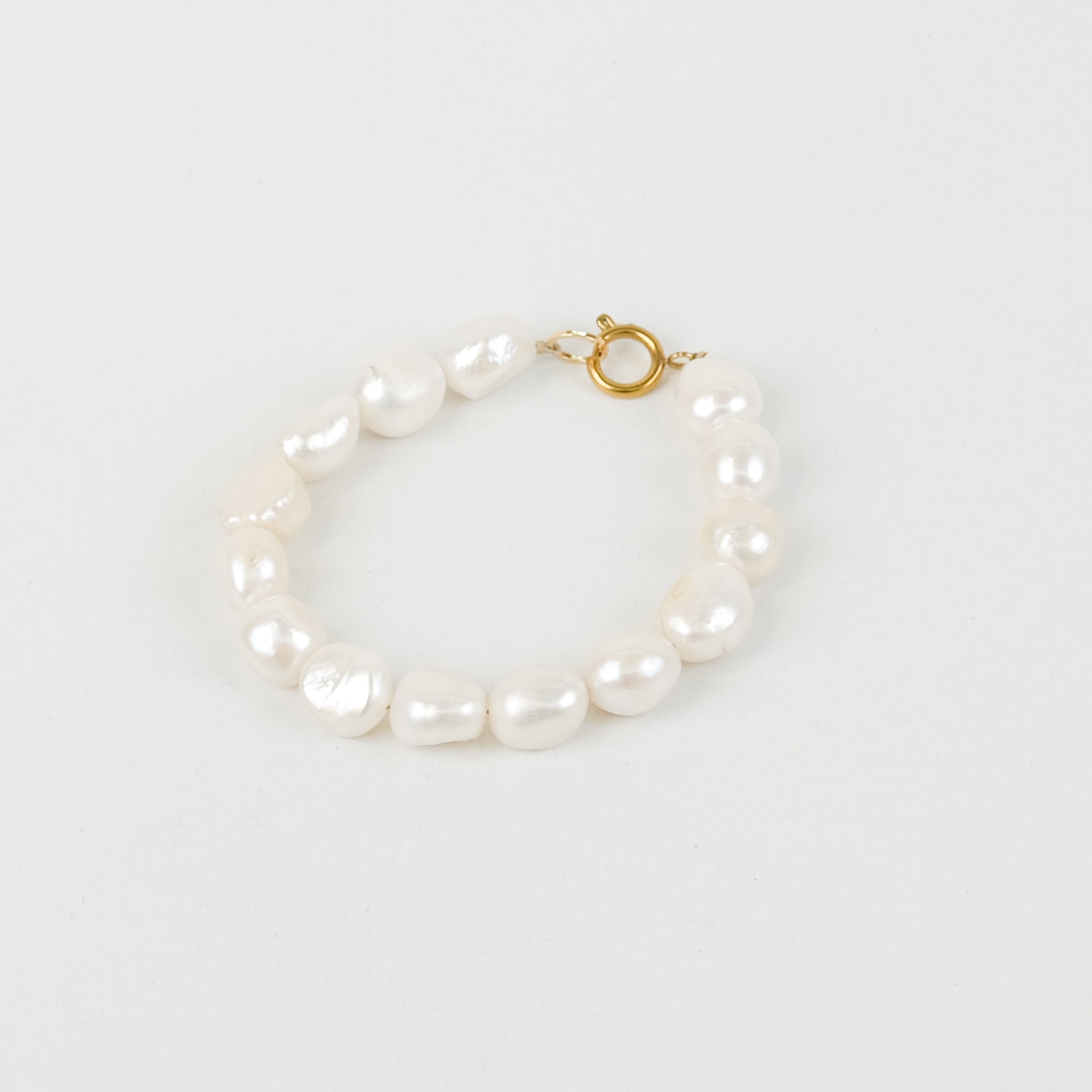 Luna Pearl Bracelet