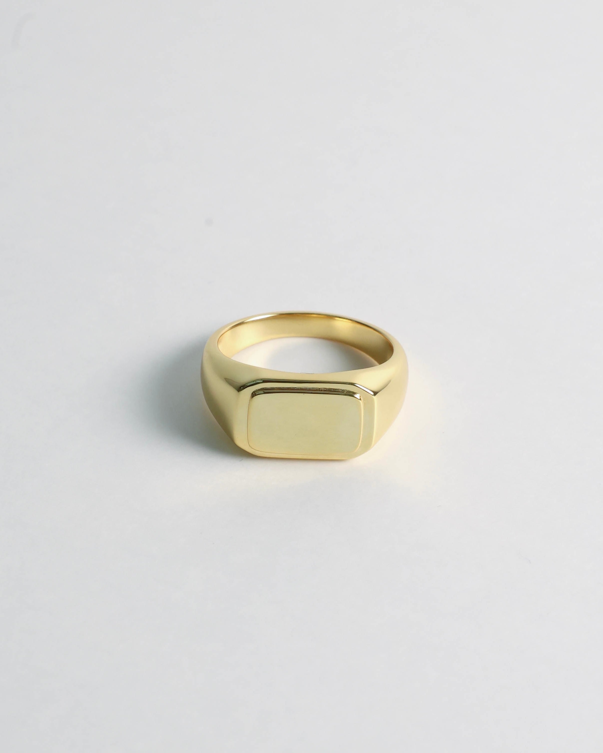 Signet Ring Gold