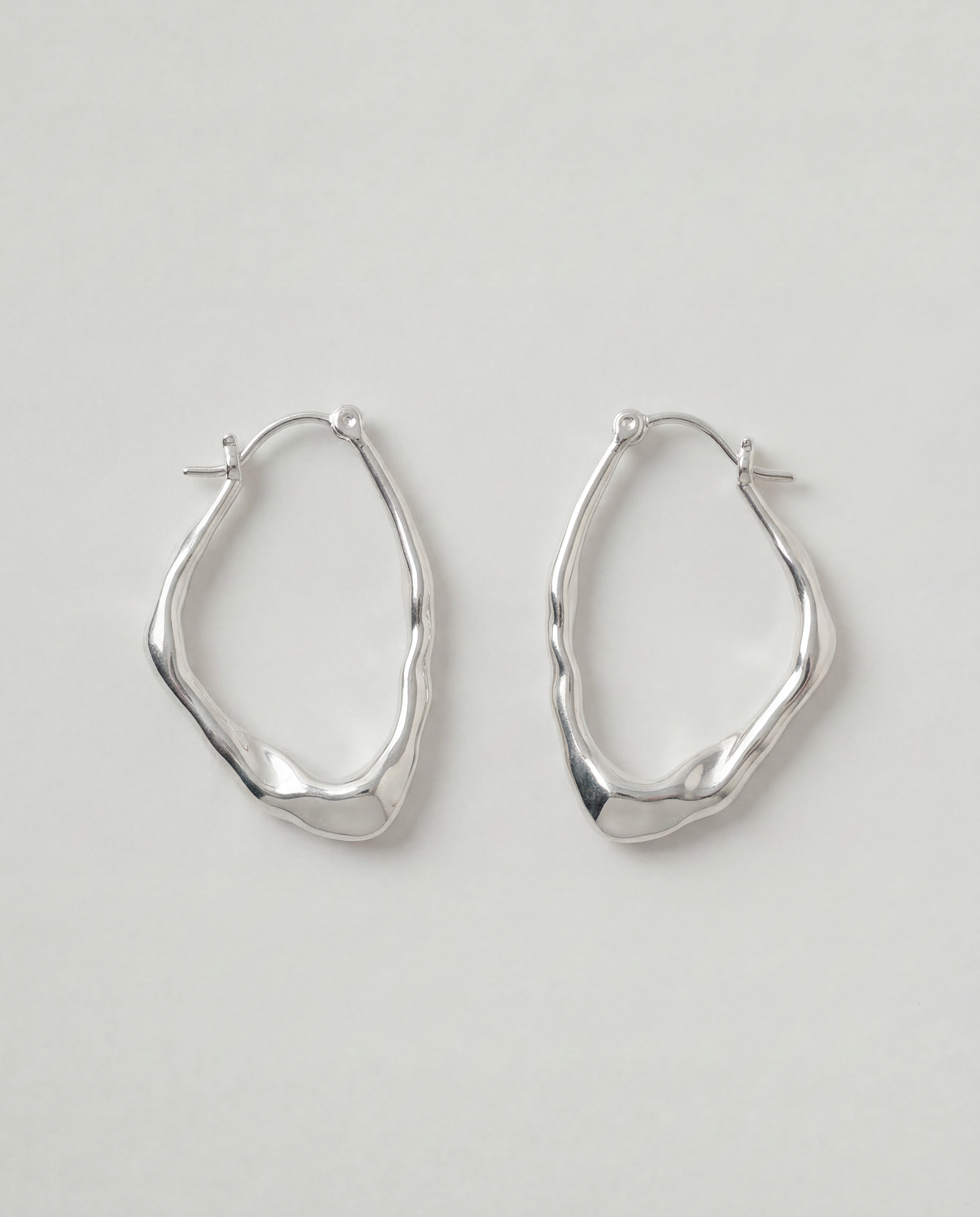 Dalia Hoops