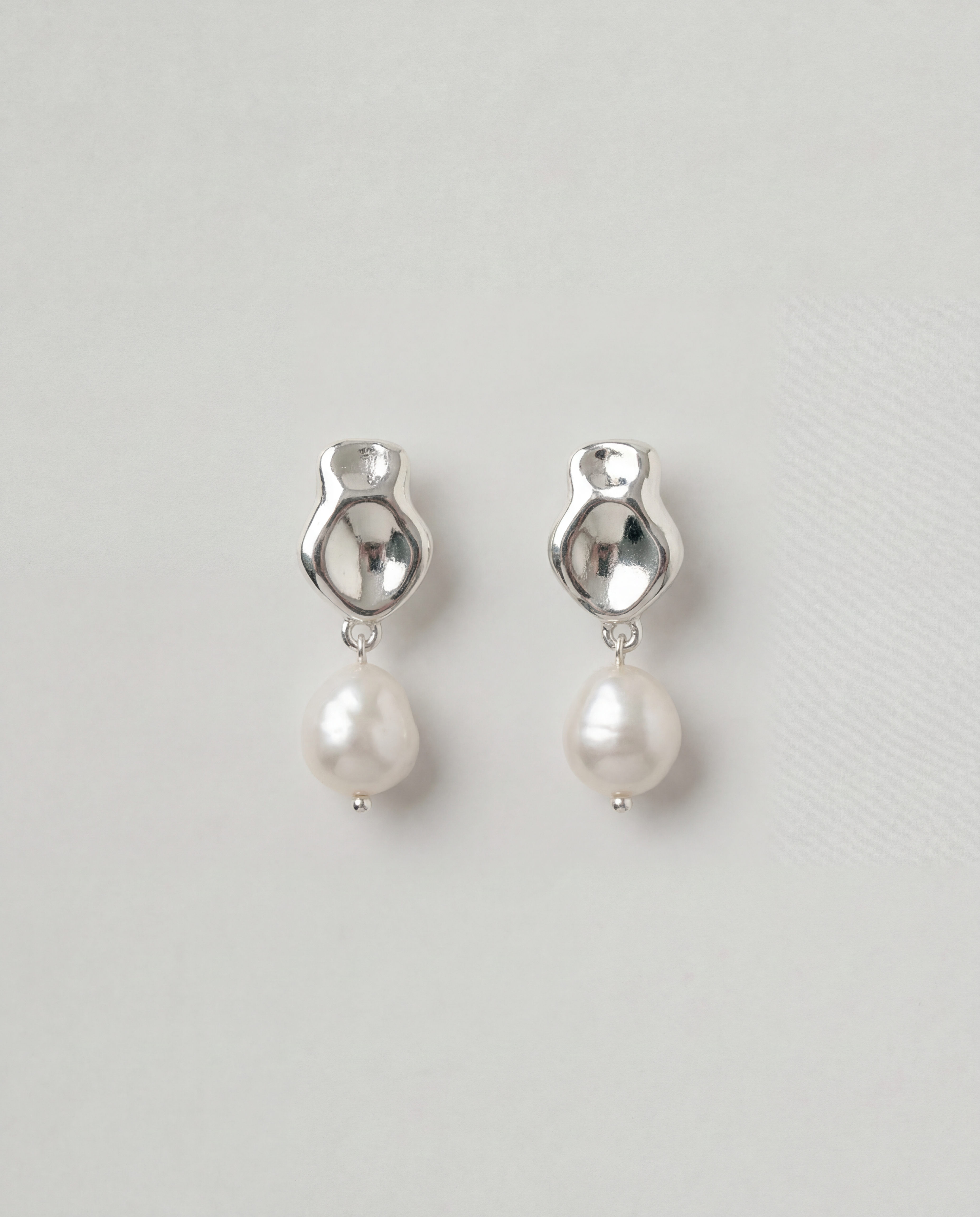 Alba Pearl Earrings