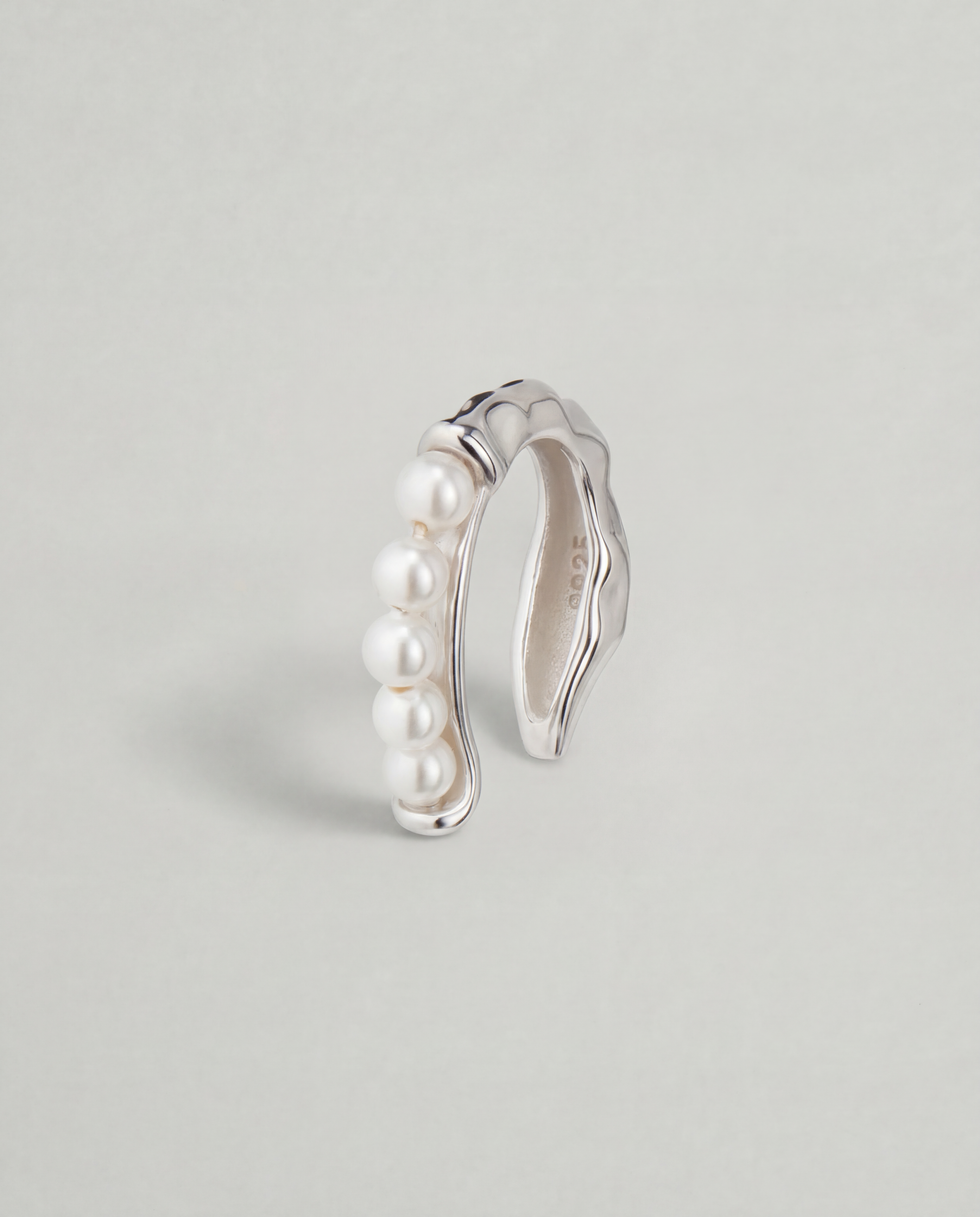 Izzy Pearl Cuff