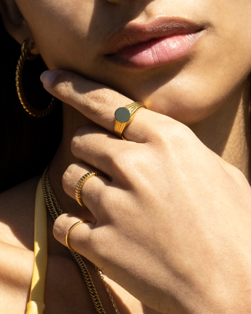 Bea Signet Ring